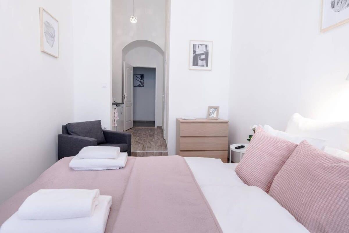 Brand New Studio With Aircon In The Center Budapest Extérieur photo