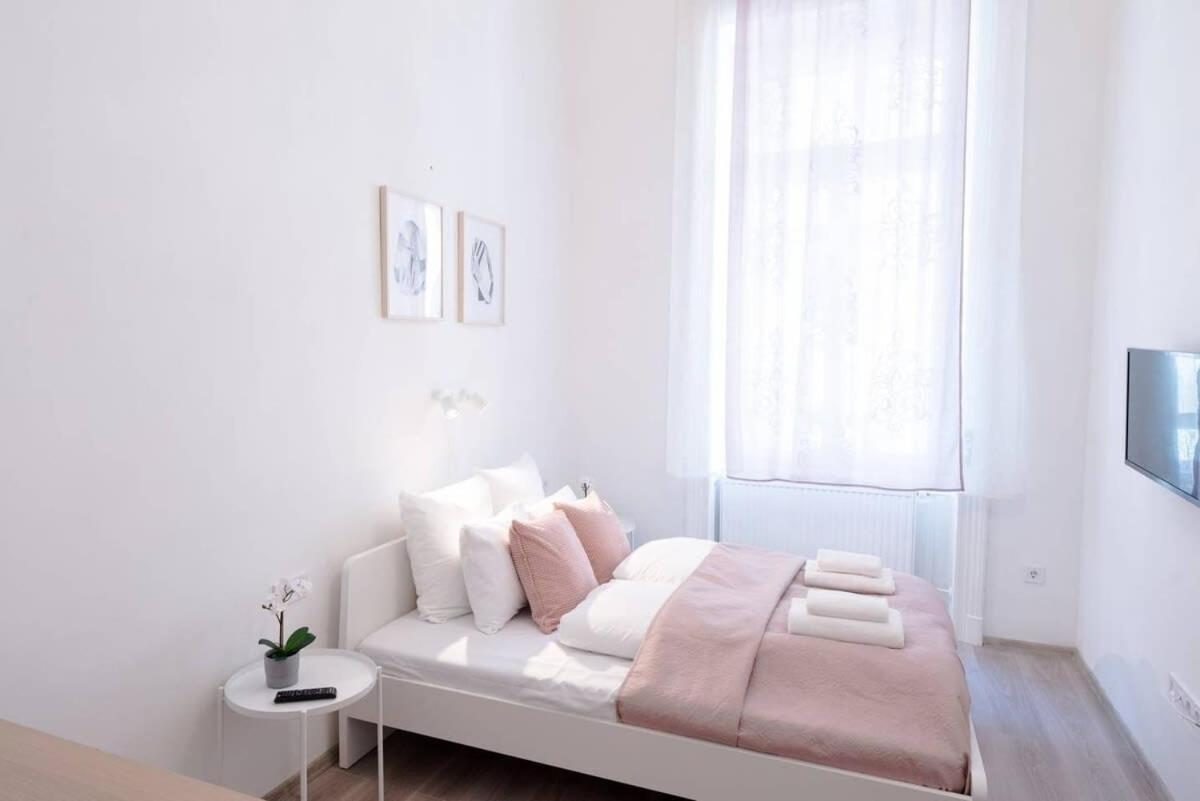 Brand New Studio With Aircon In The Center Budapest Extérieur photo